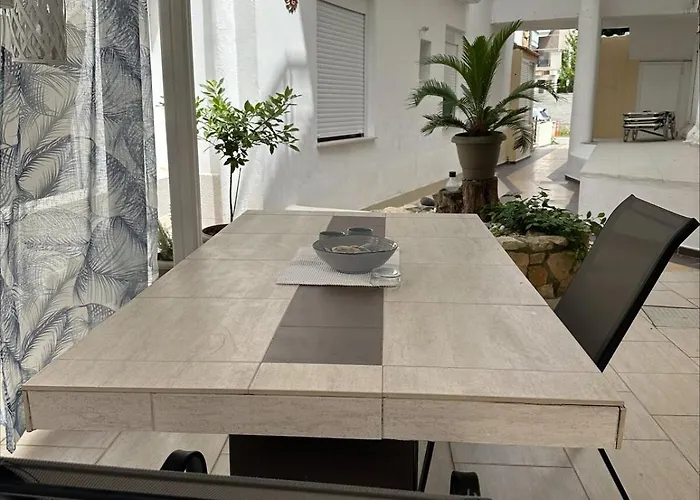 דירה Patio חניוטי